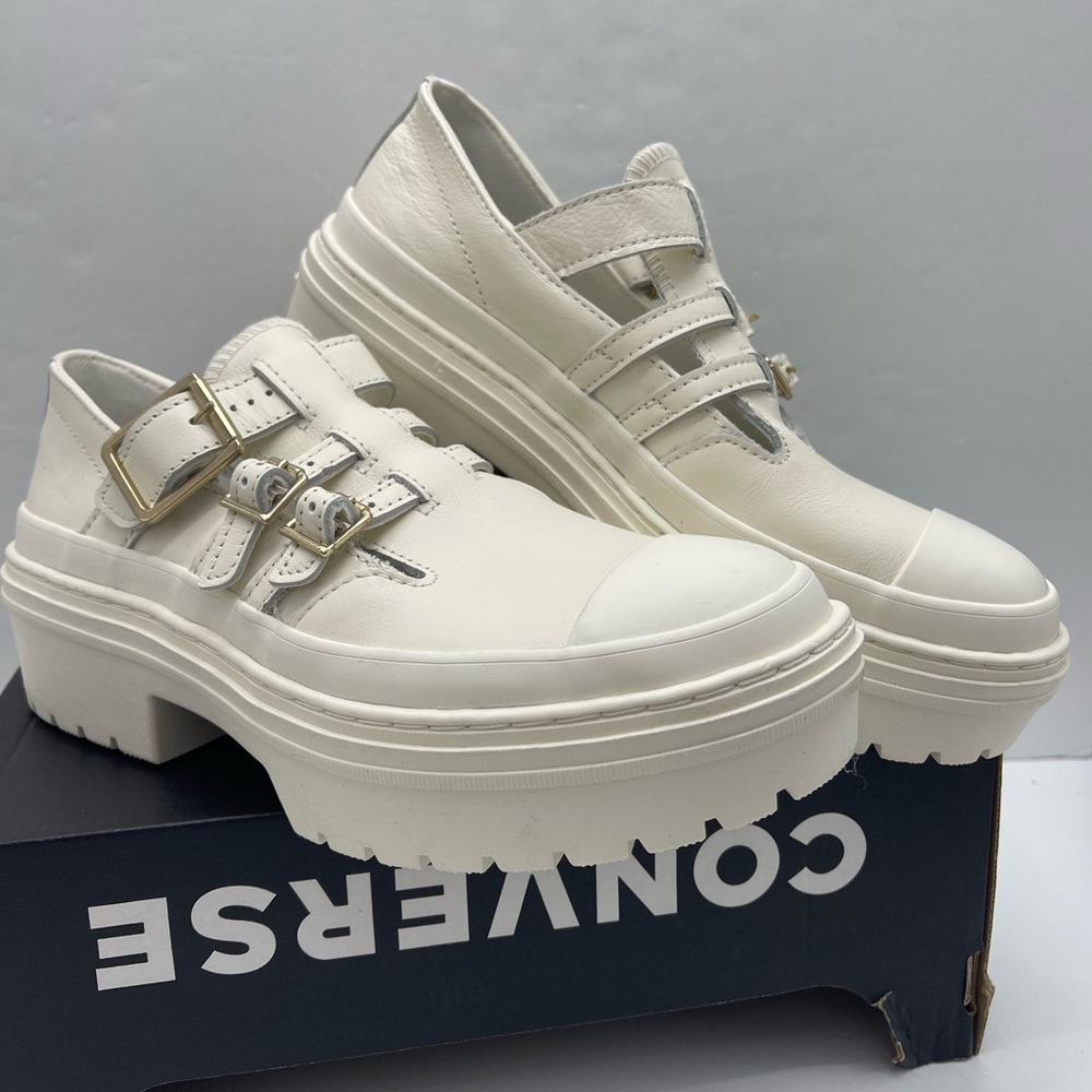 Converse • Wmns Chuck Taylor All Star Lugged Heel Mary Jane Platforms - Picture 4 of 16
